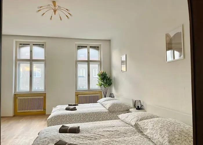110 M2 Sunny & Long Term - Free Parking Apartment *